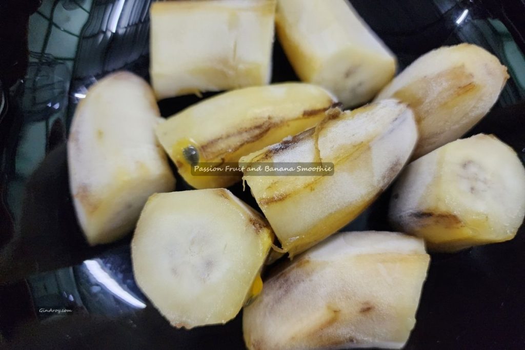 Passion Fruit and Banana Smoothie (2) Passion Fruit and Banana Smoothie