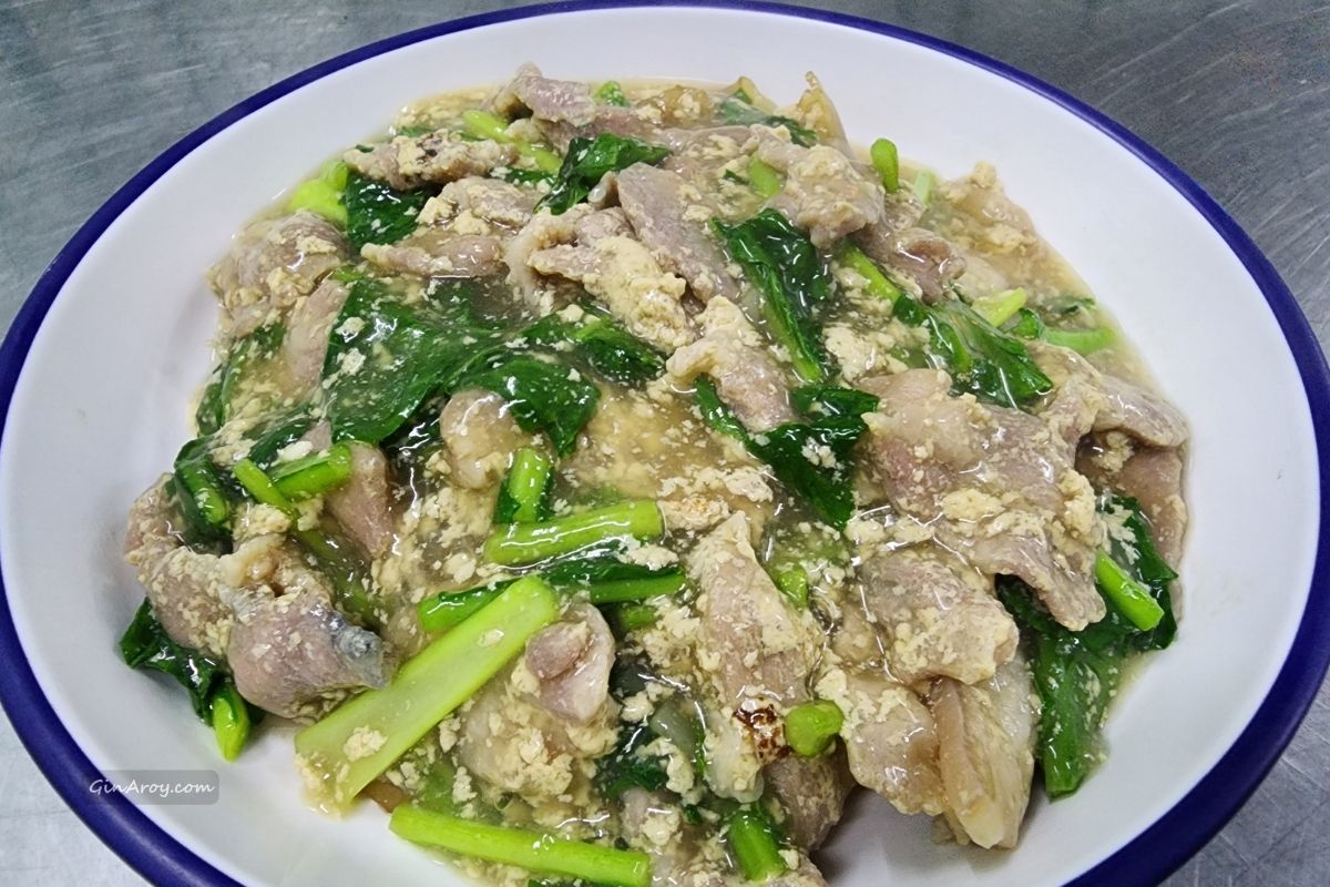 Featured - Rad Na Pork Noodles with Gravy