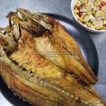 Pla Kra Pong Tod Samun Prai (Herb-Fried Sea Bass)